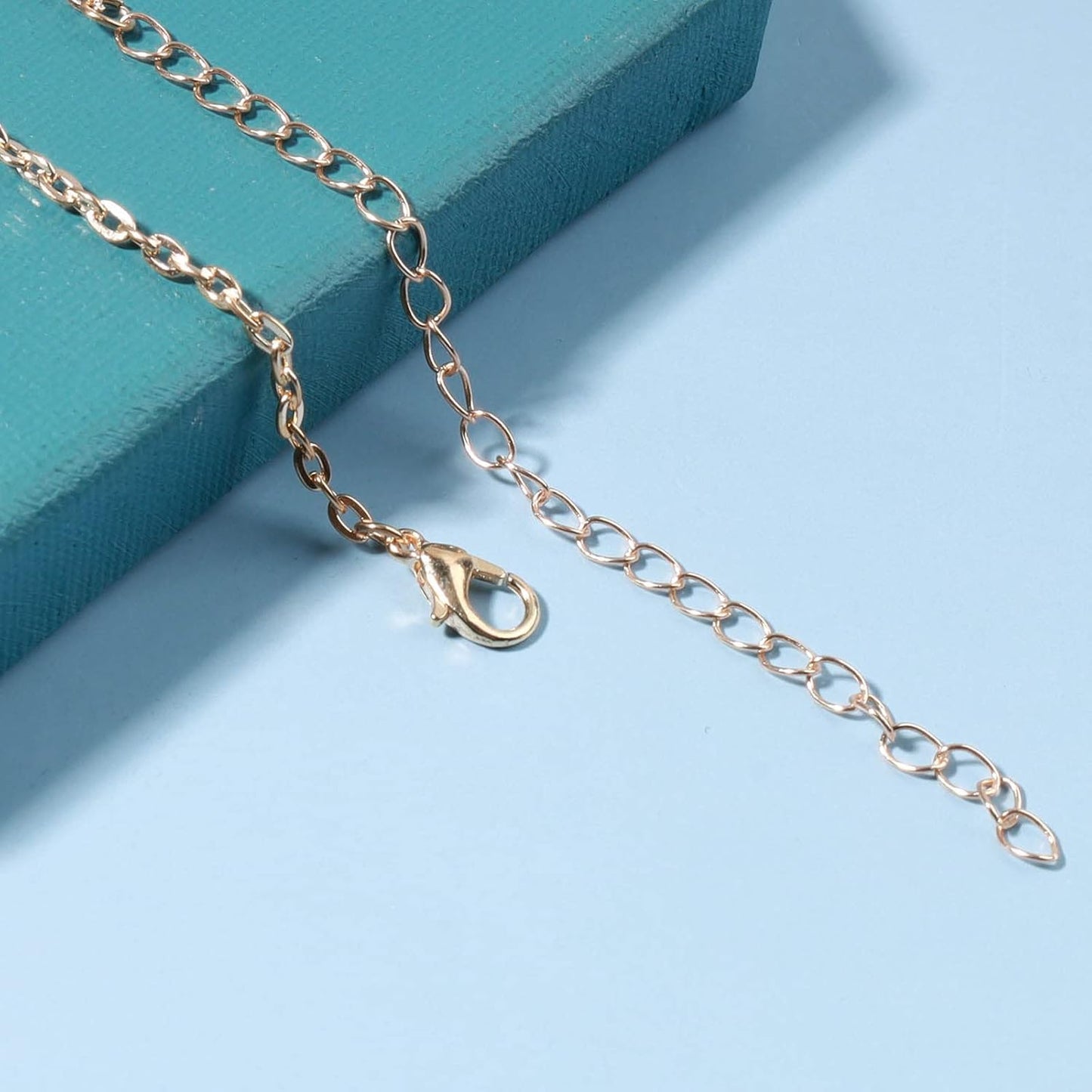 Belly Waist Chain Gold Body Chain Minimalist Bikini Chain Boho Summer Beach Chain Body Chain Accessories for Women and Girls Gifts