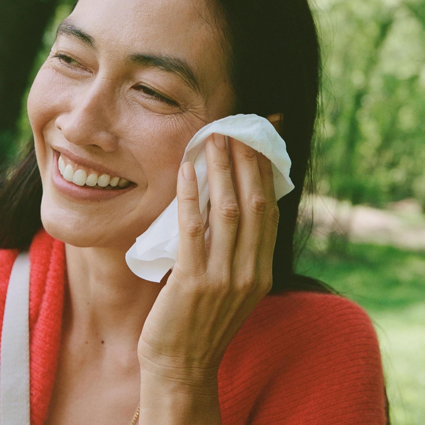 Ursa Major Essential Face Wipes | Natural, Biodegradable, Cruelty-Free | Cleanse, Exfoliate, Soothe and Hydrate | Individually Wrapped | 40 count